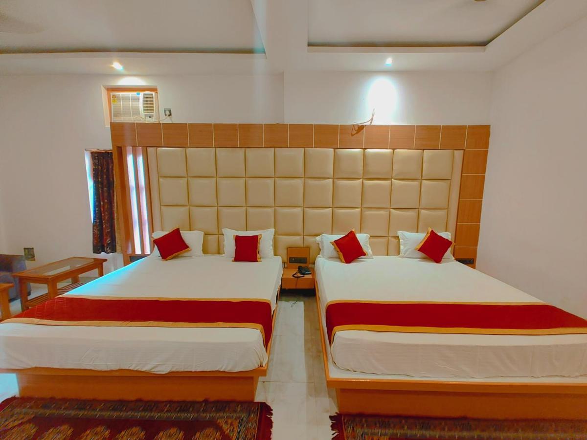 Avadh Sunshine Palace Hotel And Resort Ayodhya Εξωτερικό φωτογραφία