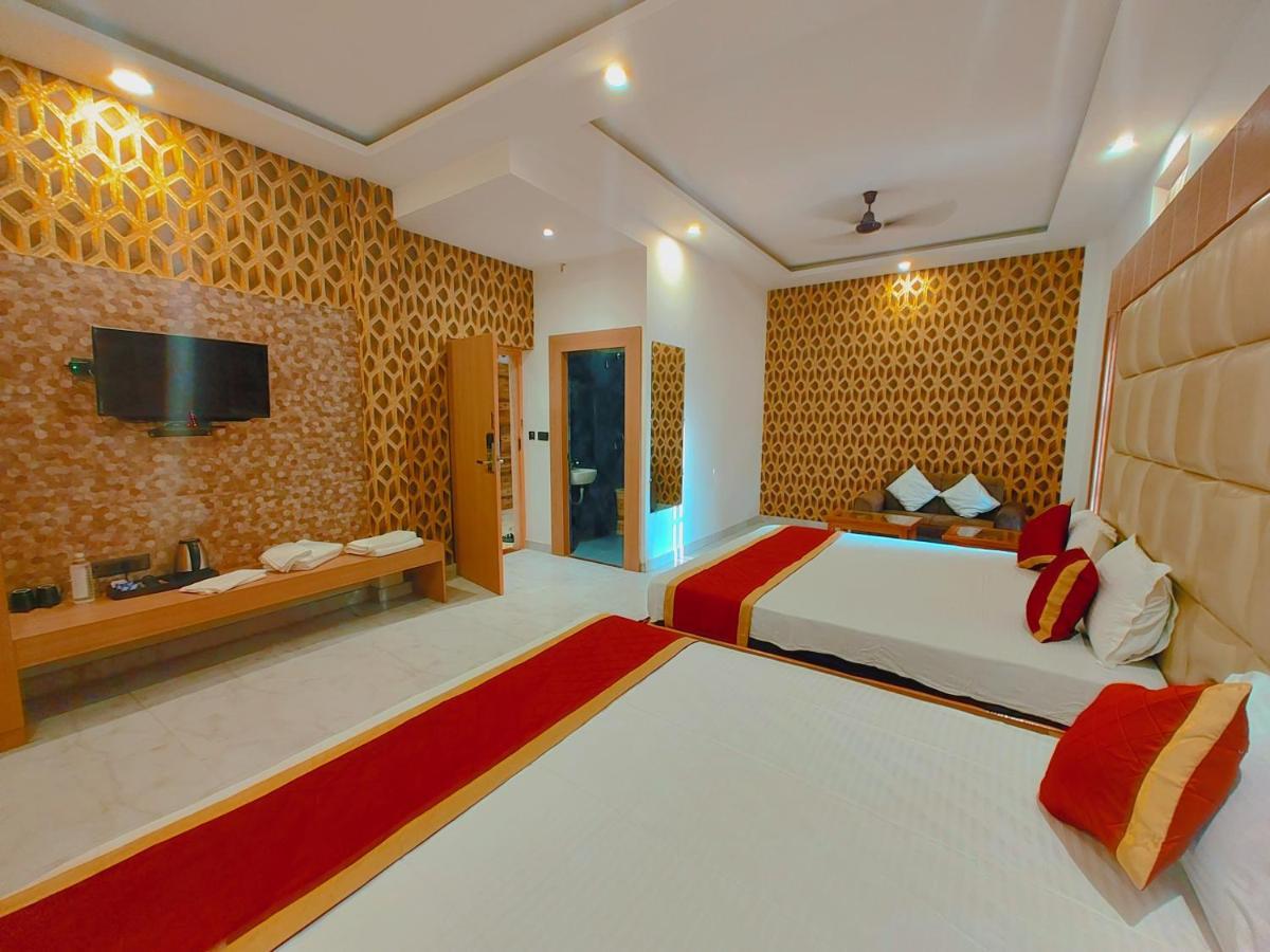 Avadh Sunshine Palace Hotel And Resort Ayodhya Εξωτερικό φωτογραφία