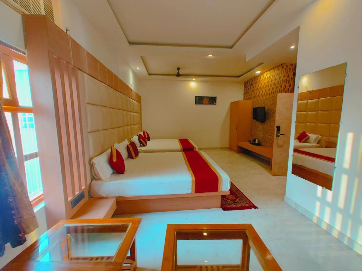 Avadh Sunshine Palace Hotel And Resort Ayodhya Εξωτερικό φωτογραφία