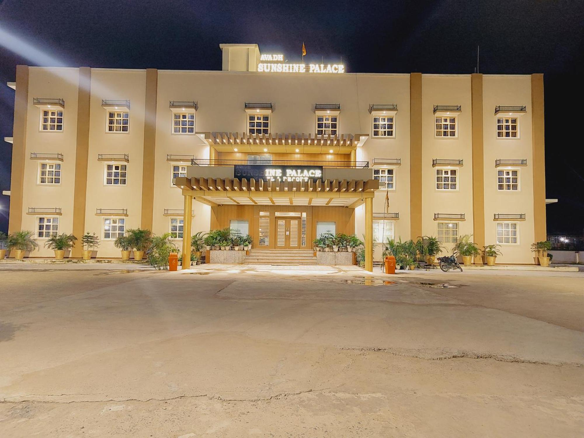 Avadh Sunshine Palace Hotel And Resort Ayodhya Εξωτερικό φωτογραφία