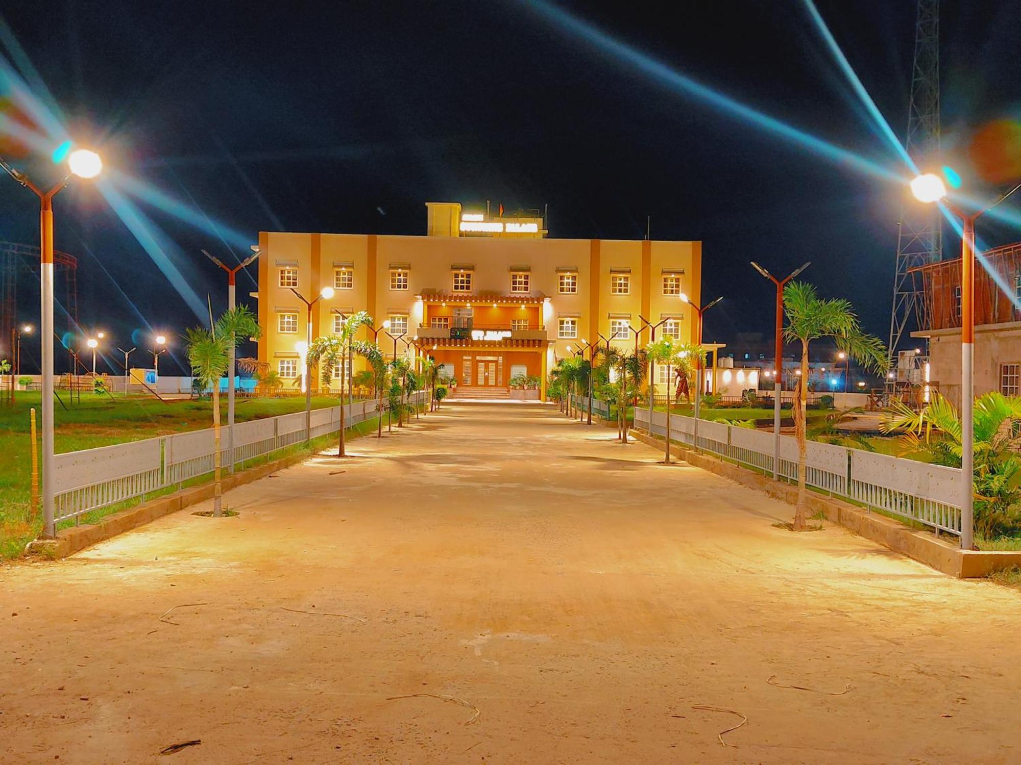 Avadh Sunshine Palace Hotel And Resort Ayodhya Εξωτερικό φωτογραφία