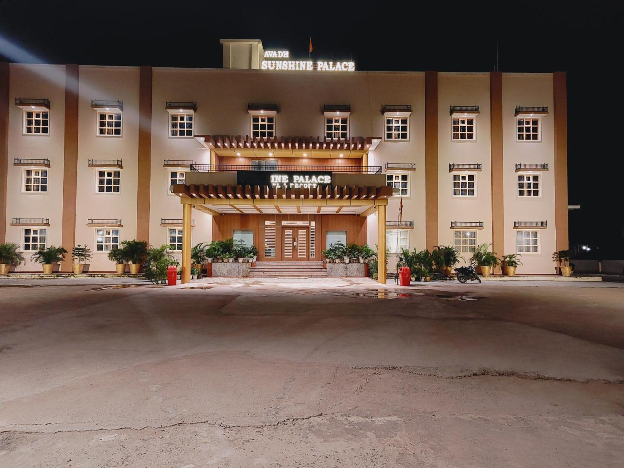 Avadh Sunshine Palace Hotel And Resort Ayodhya Εξωτερικό φωτογραφία
