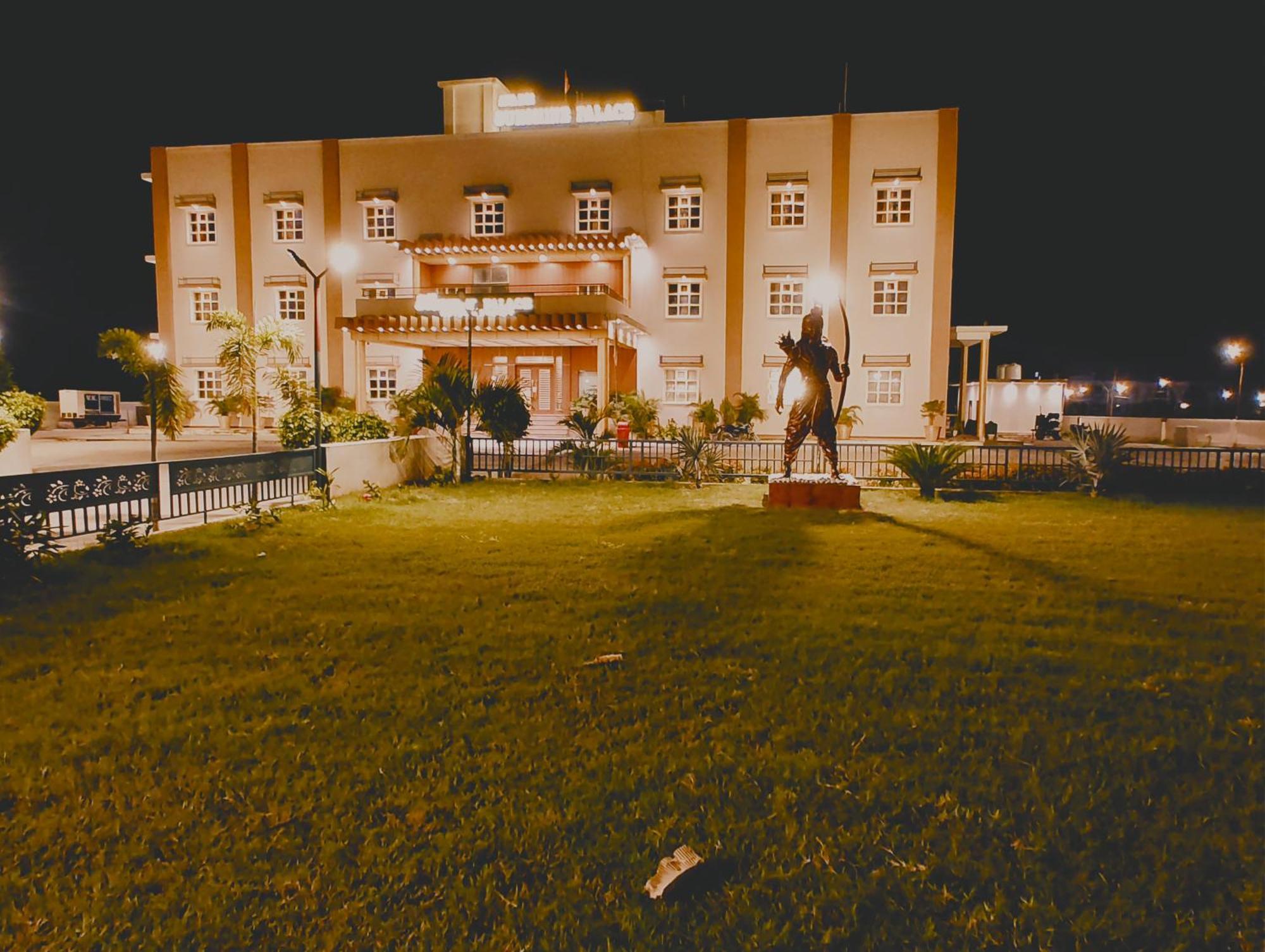 Avadh Sunshine Palace Hotel And Resort Ayodhya Εξωτερικό φωτογραφία