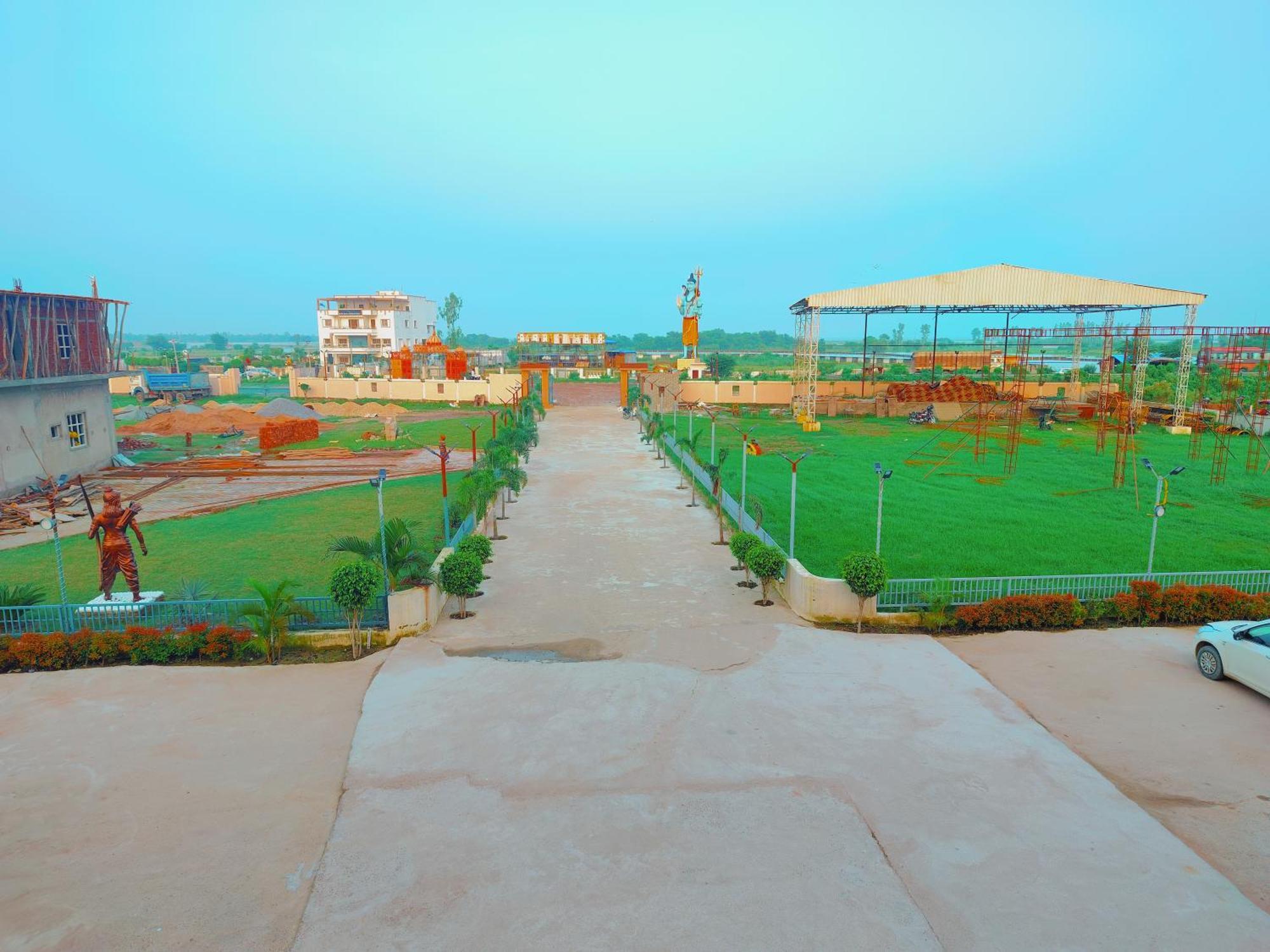 Avadh Sunshine Palace Hotel And Resort Ayodhya Εξωτερικό φωτογραφία