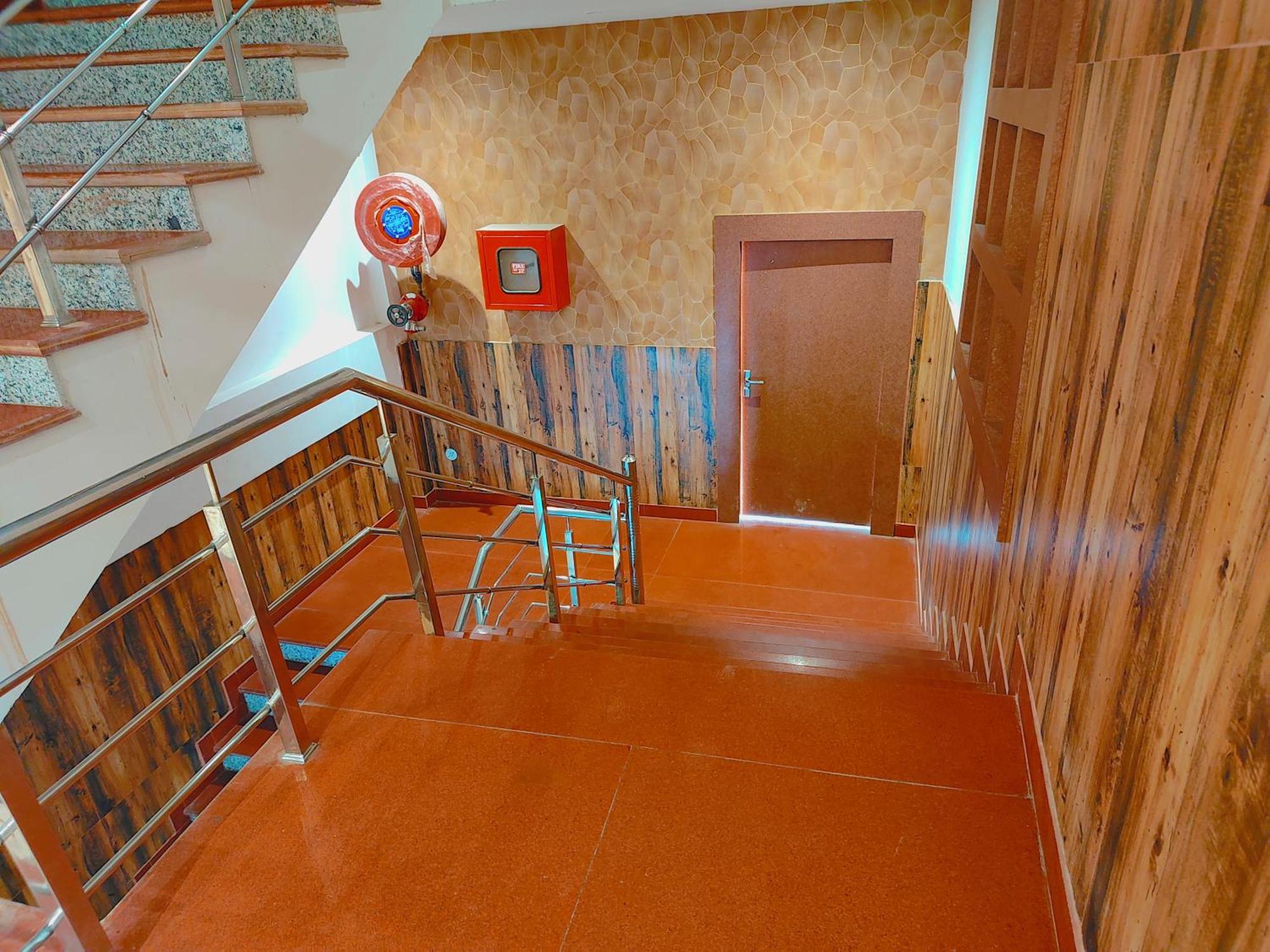 Avadh Sunshine Palace Hotel And Resort Ayodhya Εξωτερικό φωτογραφία