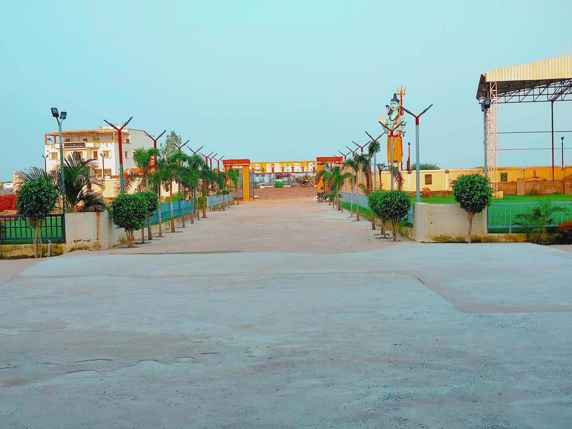 Avadh Sunshine Palace Hotel And Resort Ayodhya Εξωτερικό φωτογραφία