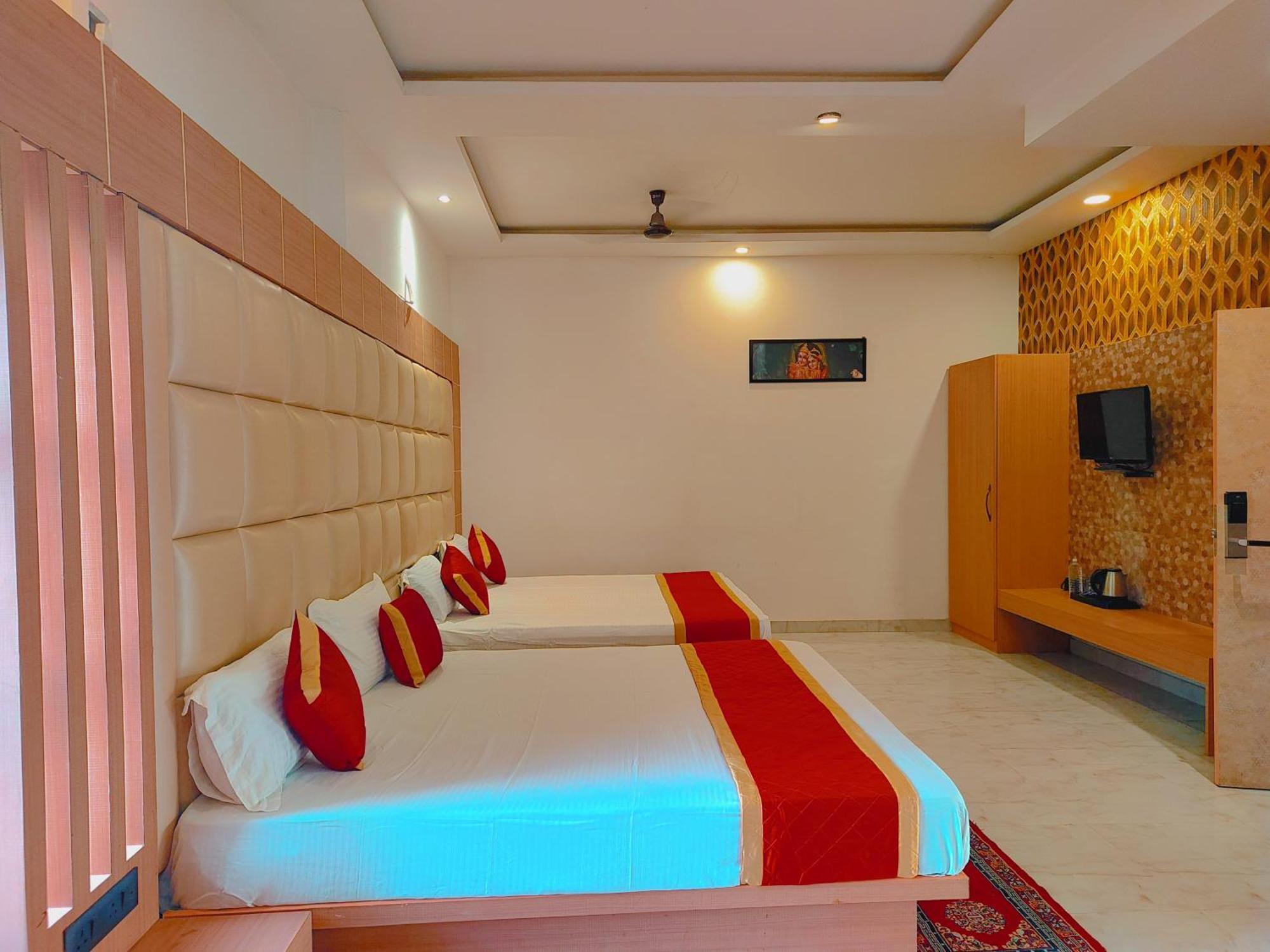 Avadh Sunshine Palace Hotel And Resort Ayodhya Εξωτερικό φωτογραφία